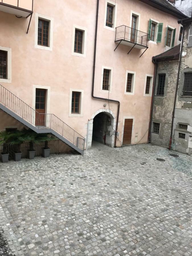La Perle De La Vieille Ville D'Annecy Apartamento Exterior foto